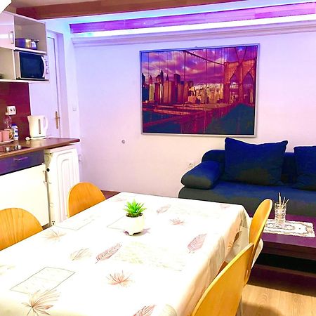 Lola Apartment บูดาเปสต์ ภายนอก รูปภาพ