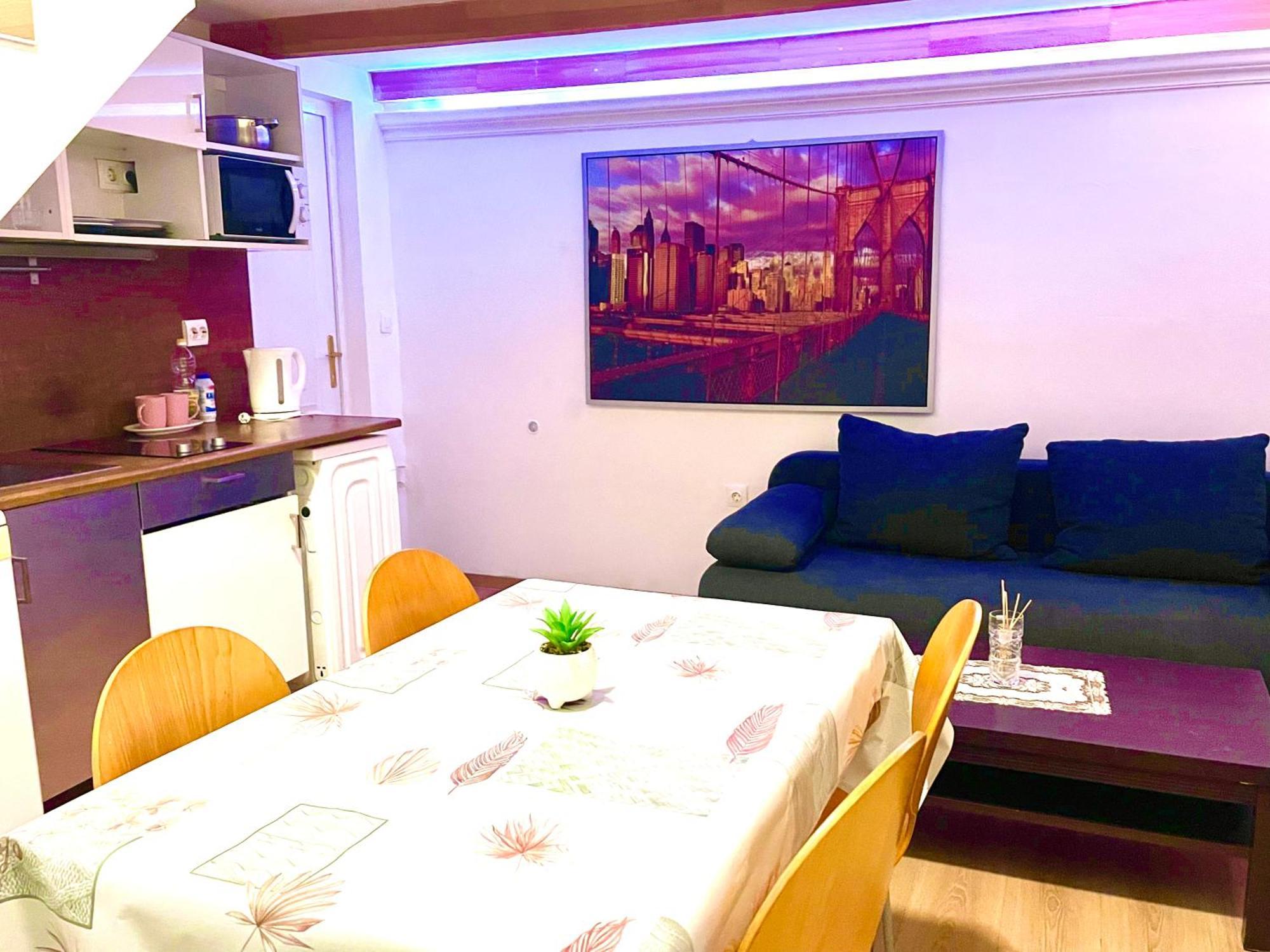 Lola Apartment บูดาเปสต์ ภายนอก รูปภาพ